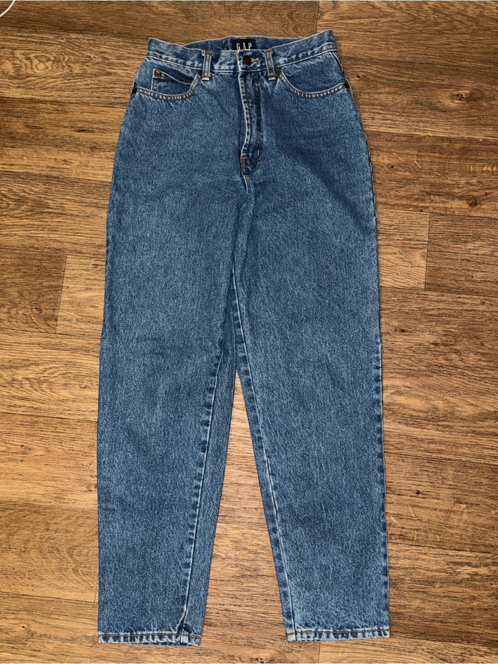 GAP High-Rise Denim Jeans in Medium Blue Wash